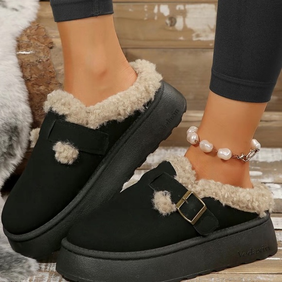 Cozy Tan Fur-Lined Slip-On Ankle Boots Size 8 - Picture 4 of 8